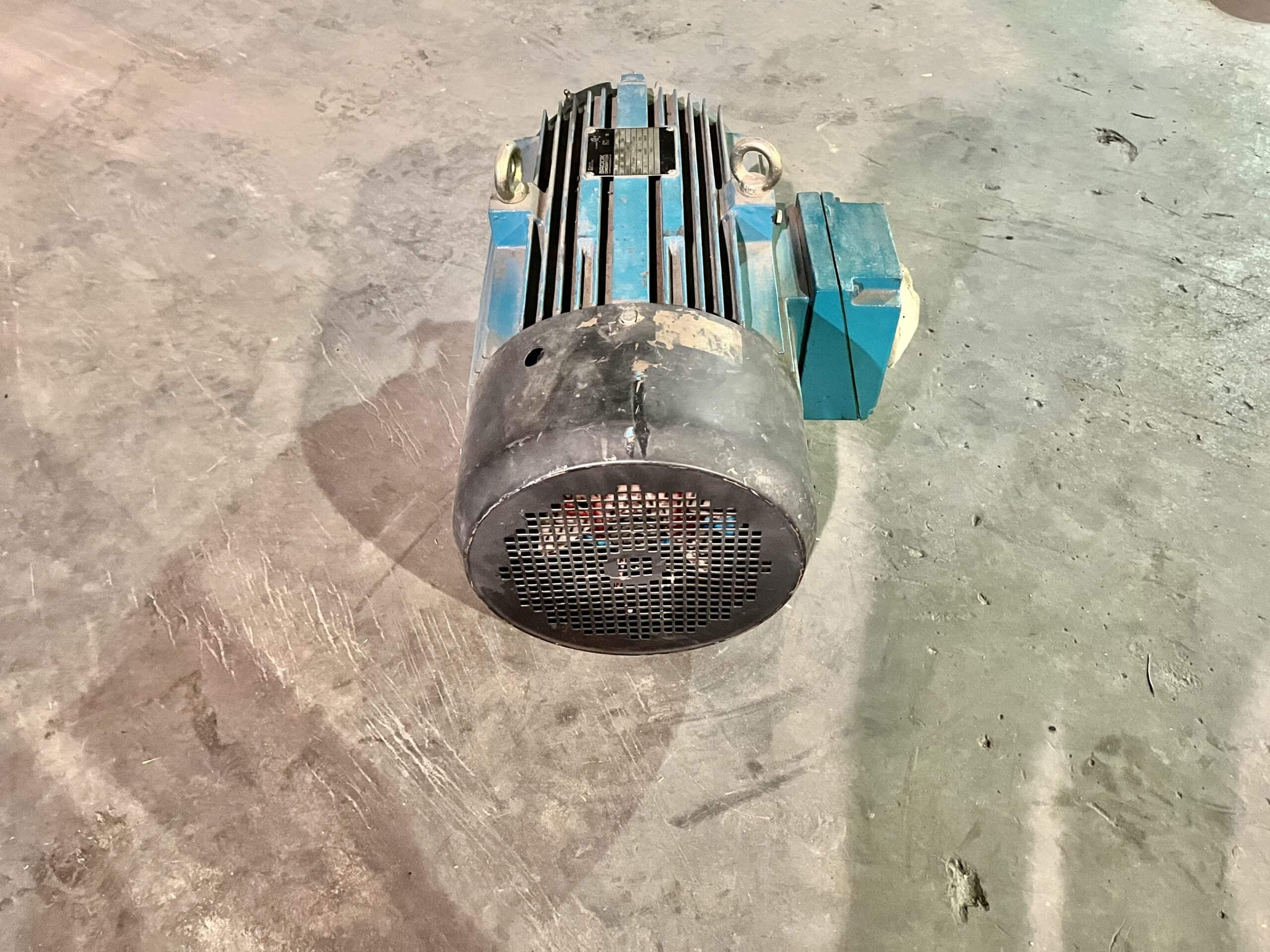 Brook Crompton 20HP 575V 3550RPM 256T AC Motor #2002 - Image 4