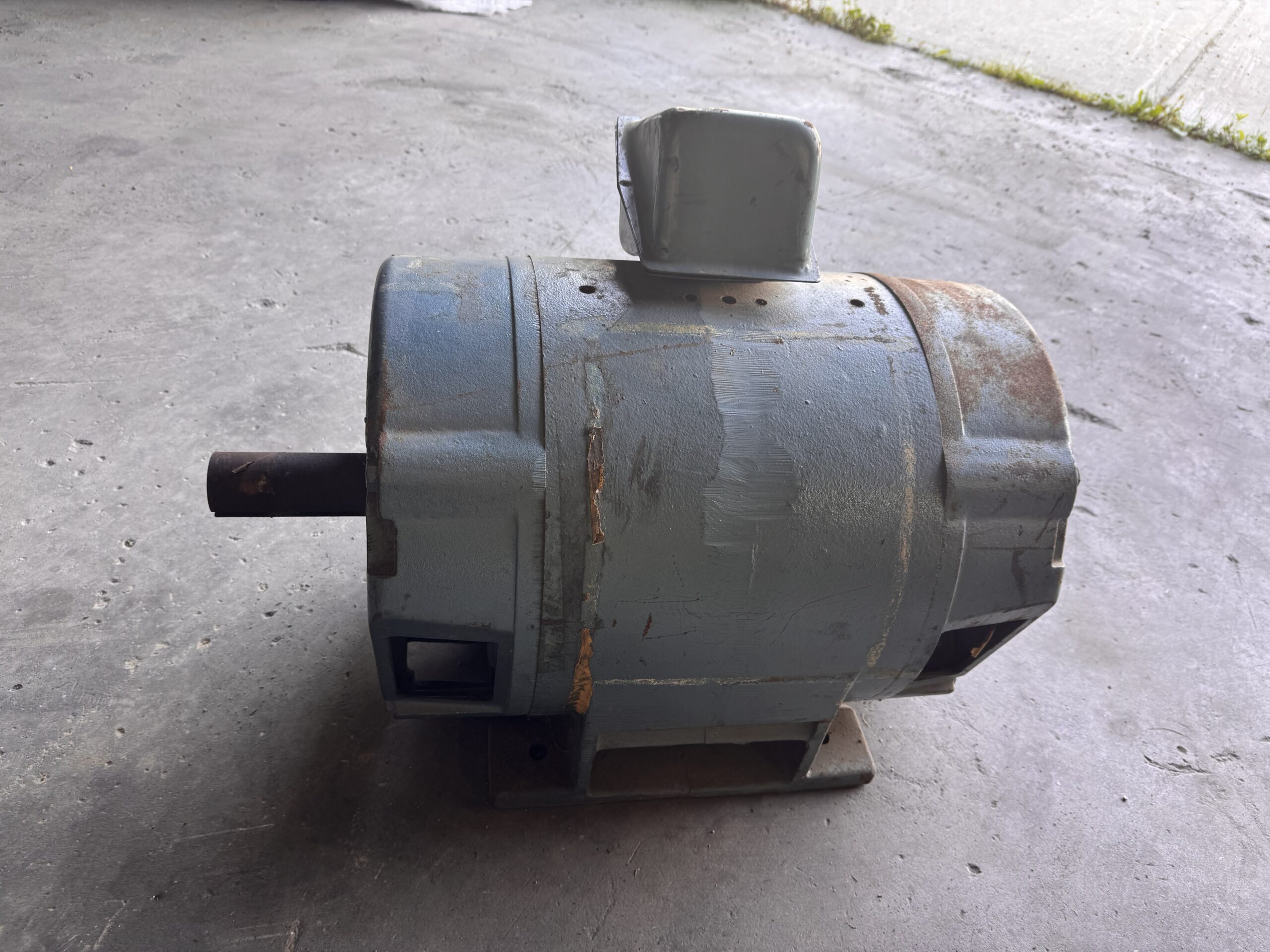 Imperial Electric AC Motor 25HP 460V 28.5A 324T #2054 - Image 7