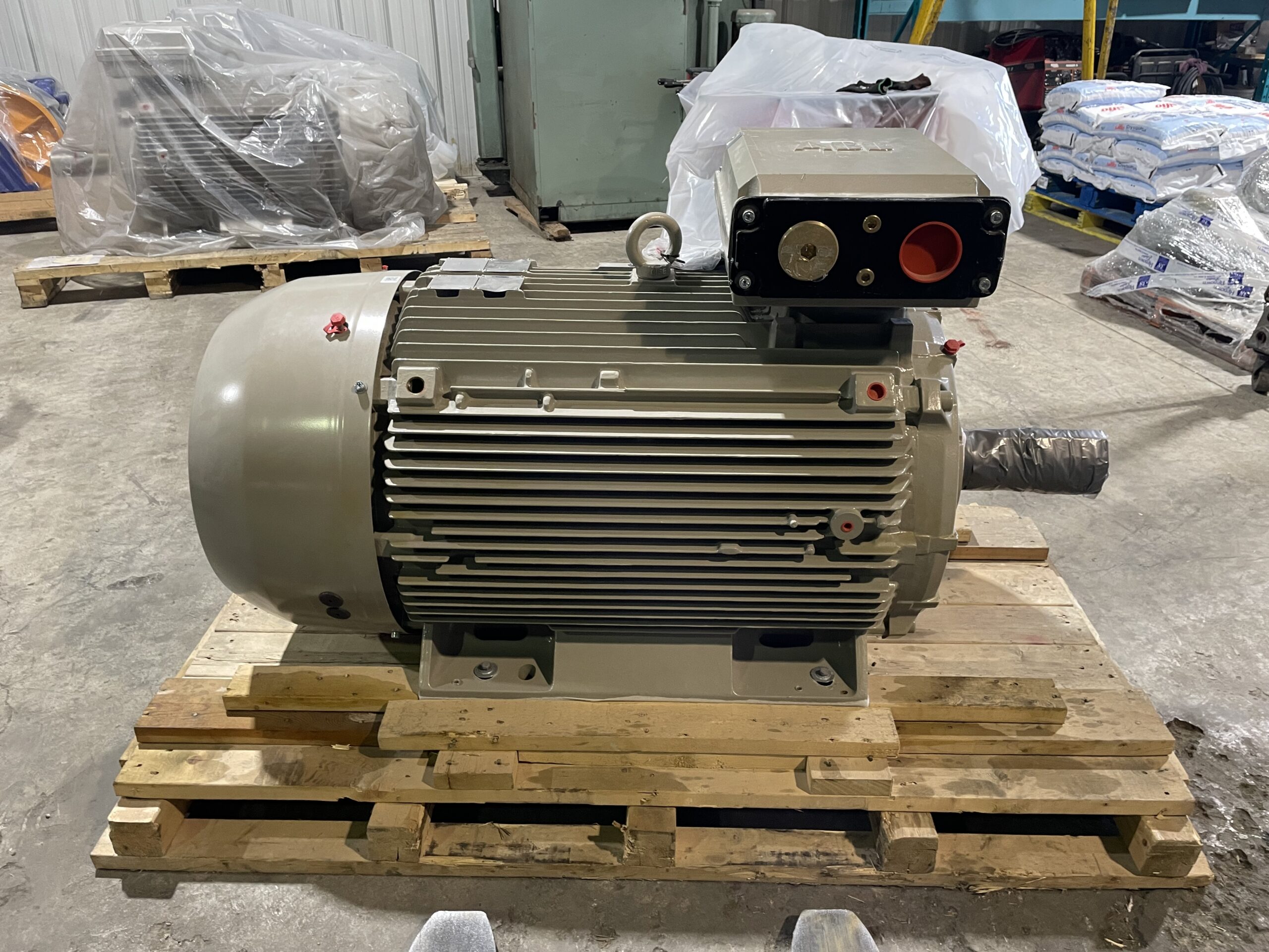 ABB AC Industrial 400HP 1791RPM 575V 586/7 #2102 - Image 3
