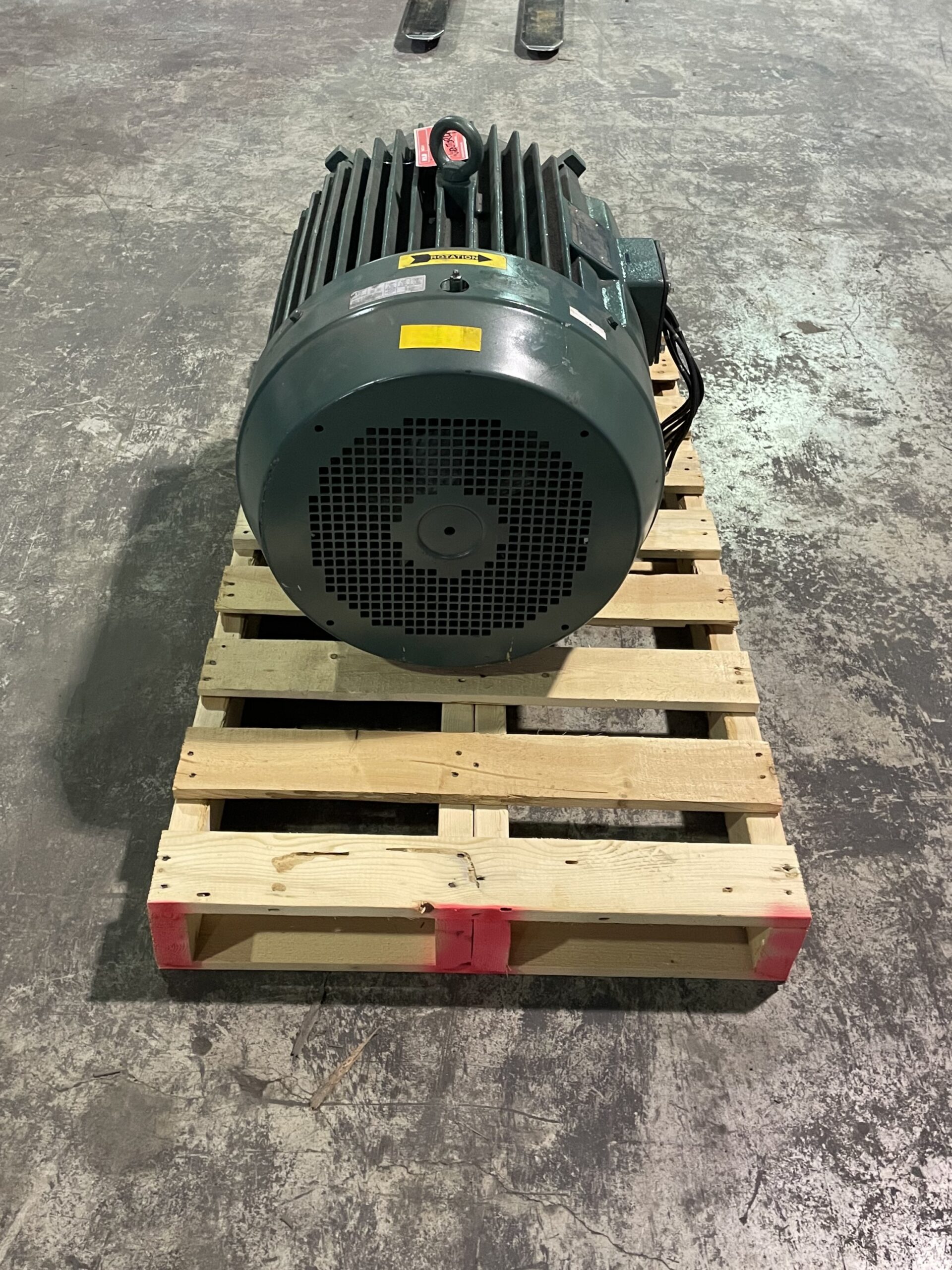 Toshiba AC Industrial 60HP 575V 3550RPM 354TSC #2105 - Image 4