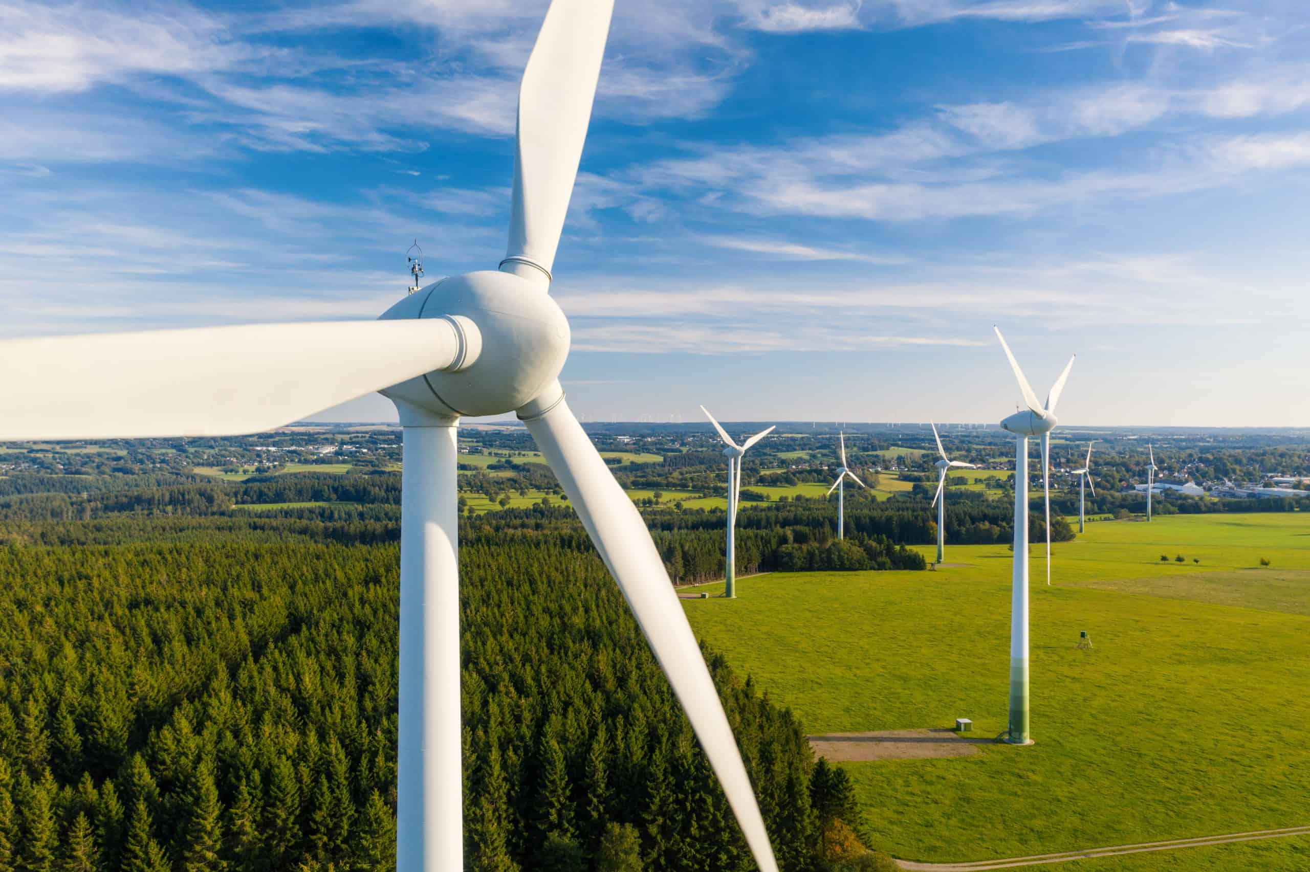 How Does a Wind Turbine Generate Electricity?