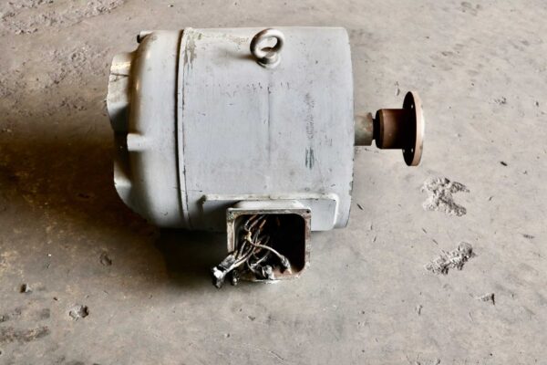 Bull AC 2 Speed Hoist 7.5/1.87HP 1080/260RPM X3640 #247 - Image 4