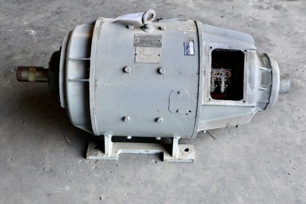 Bull Generator 25HP 1150RPM 366 - Image 5