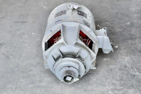 Bull Generator 25HP 1150RPM 366 - Image 4