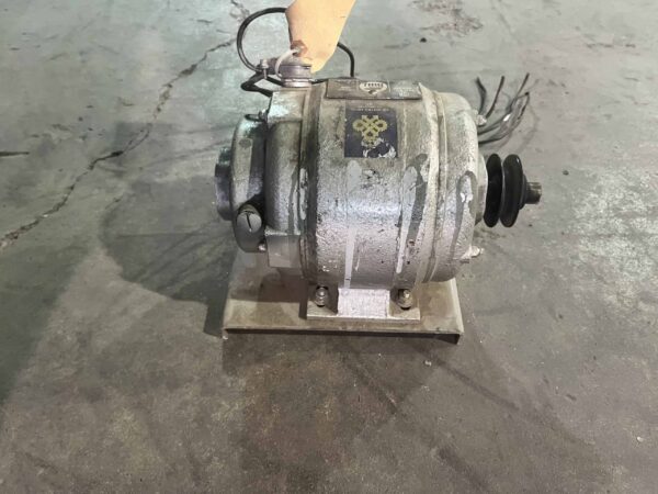 Bull Door Motor 0.375HP 1725RPM 565 1073 - Image 4